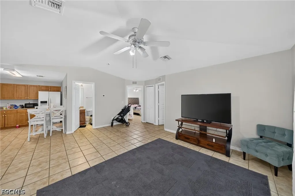 1133/1135 Gordon Avenue S Lehigh Acres FL 33973