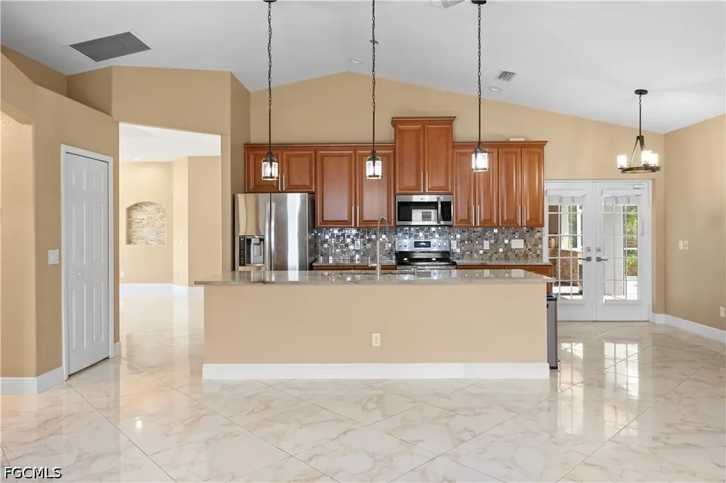 1813 SE 8th Avenue Cape Coral FL 33990