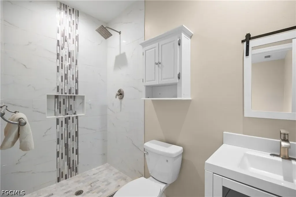 1813 SE 8th Avenue Cape Coral FL 33990