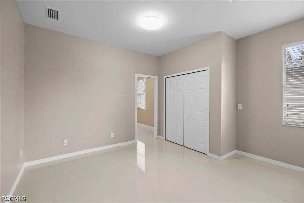1813 SE 8th Avenue Cape Coral FL 33990