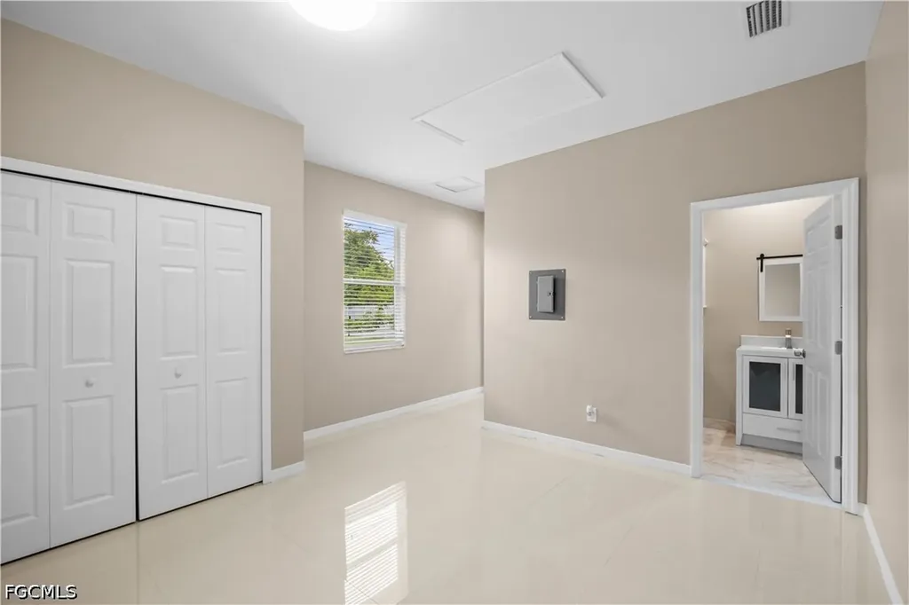 1813 SE 8th Avenue Cape Coral FL 33990