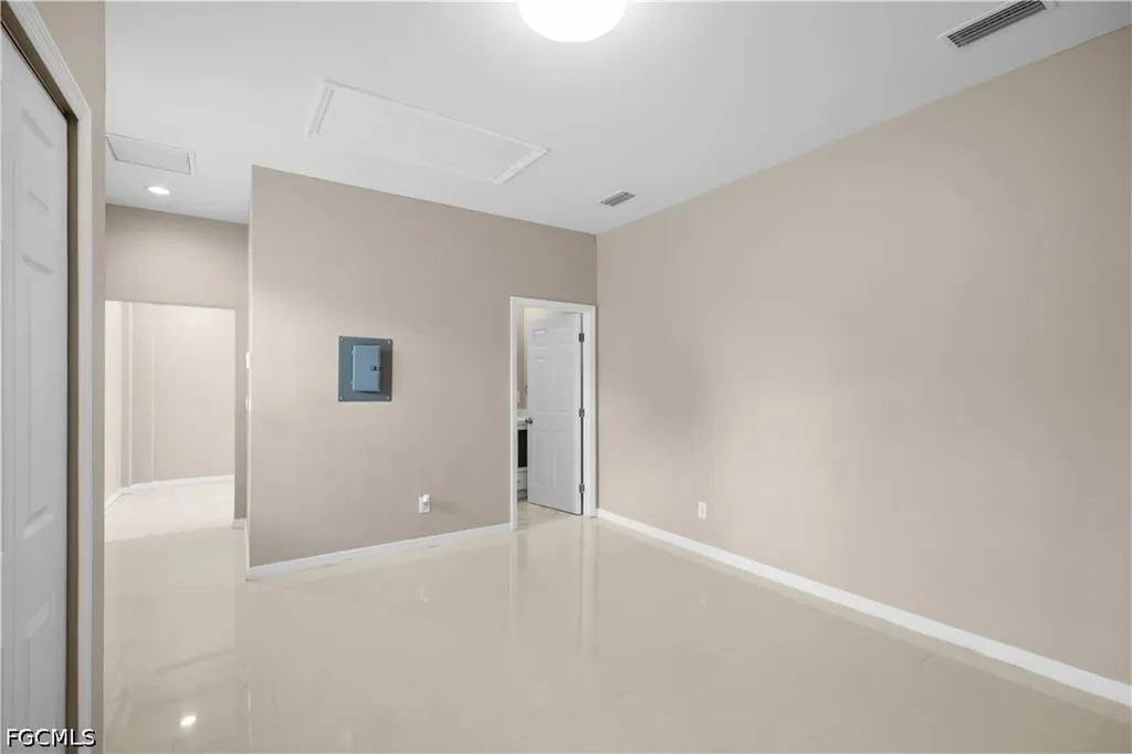 1813 SE 8th Avenue Cape Coral FL 33990