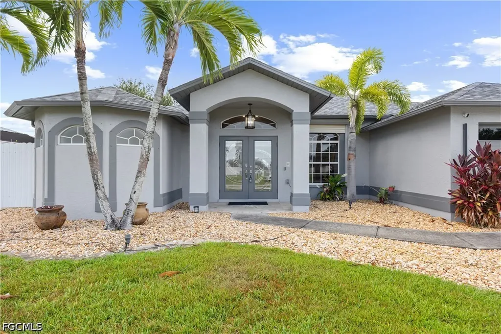 1813 SE 8th Avenue Cape Coral FL 33990