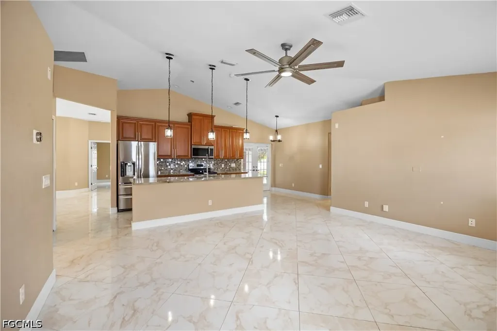 1813 SE 8th Avenue Cape Coral FL 33990