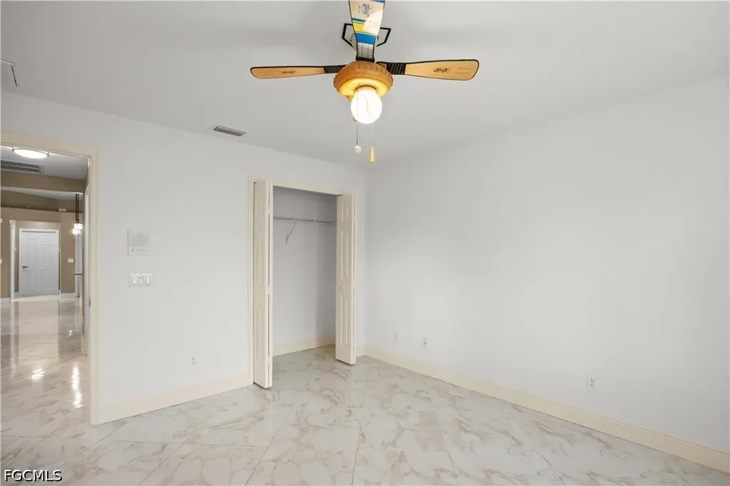 1813 SE 8th Avenue Cape Coral FL 33990