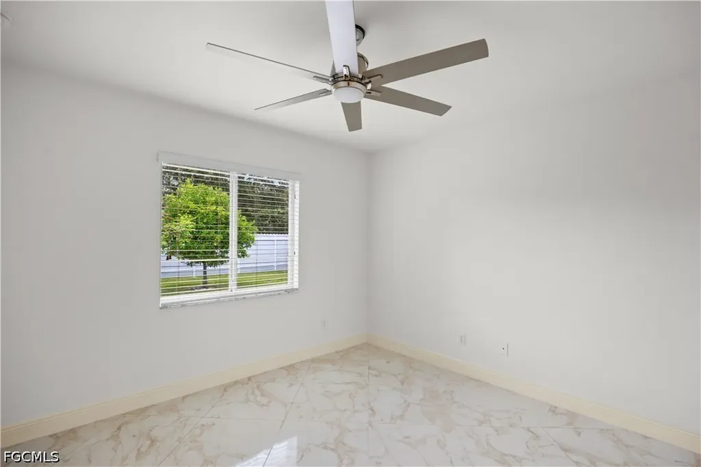 1813 SE 8th Avenue Cape Coral FL 33990