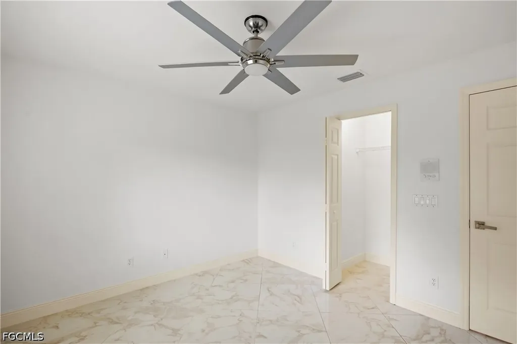 1813 SE 8th Avenue Cape Coral FL 33990