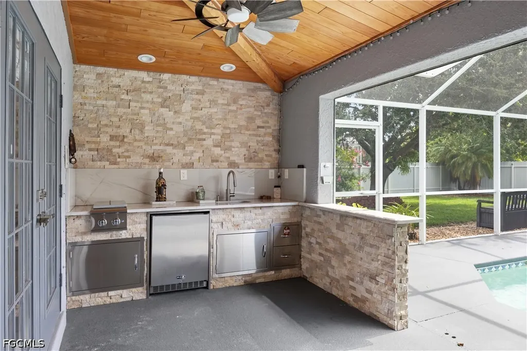 1813 SE 8th Avenue Cape Coral FL 33990