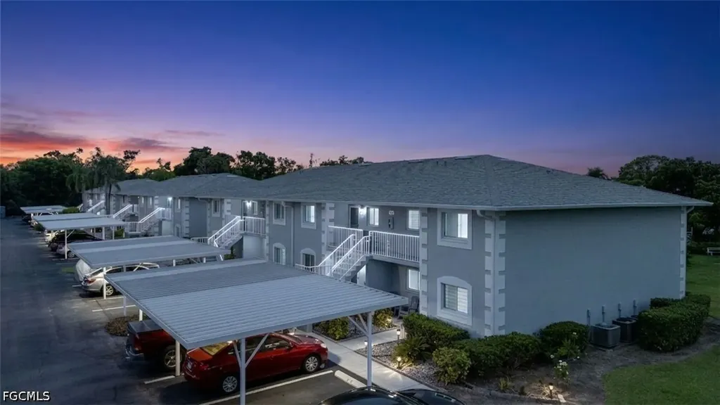 8160 Summerlin Village Circle Fort Myers FL 33919