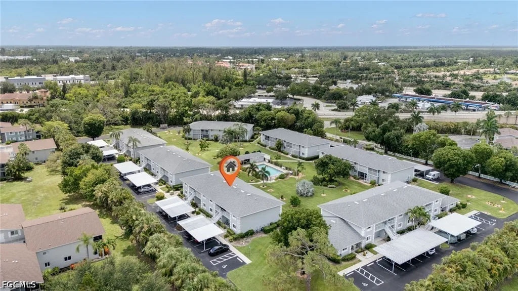 8160 Summerlin Village Circle Fort Myers FL 33919