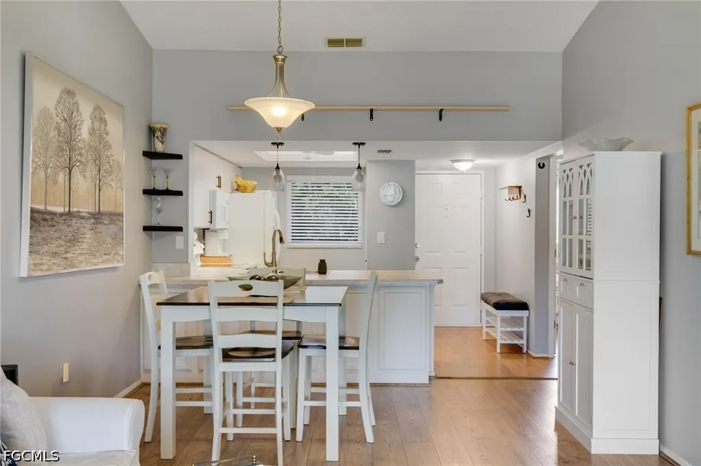 8160 Summerlin Village Circle Fort Myers FL 33919