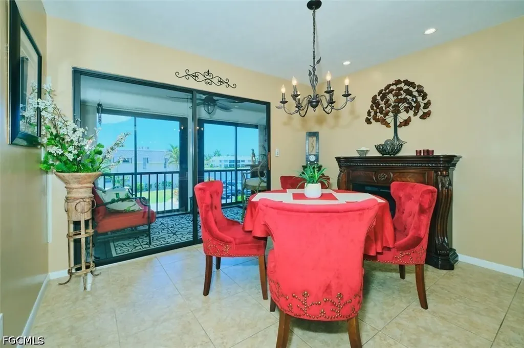 1905 SE 40th Terrace Cape Coral FL 33904