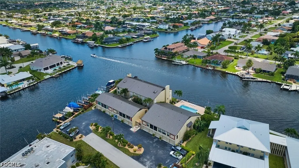 1905 SE 40th Terrace Cape Coral FL 33904