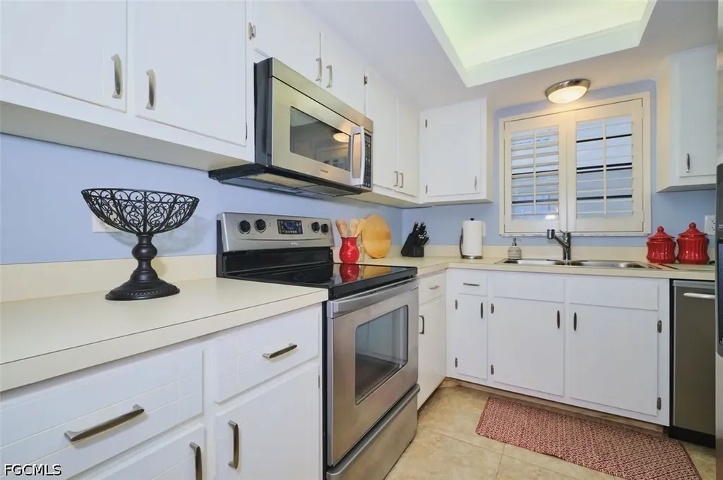 1905 SE 40th Terrace Cape Coral FL 33904