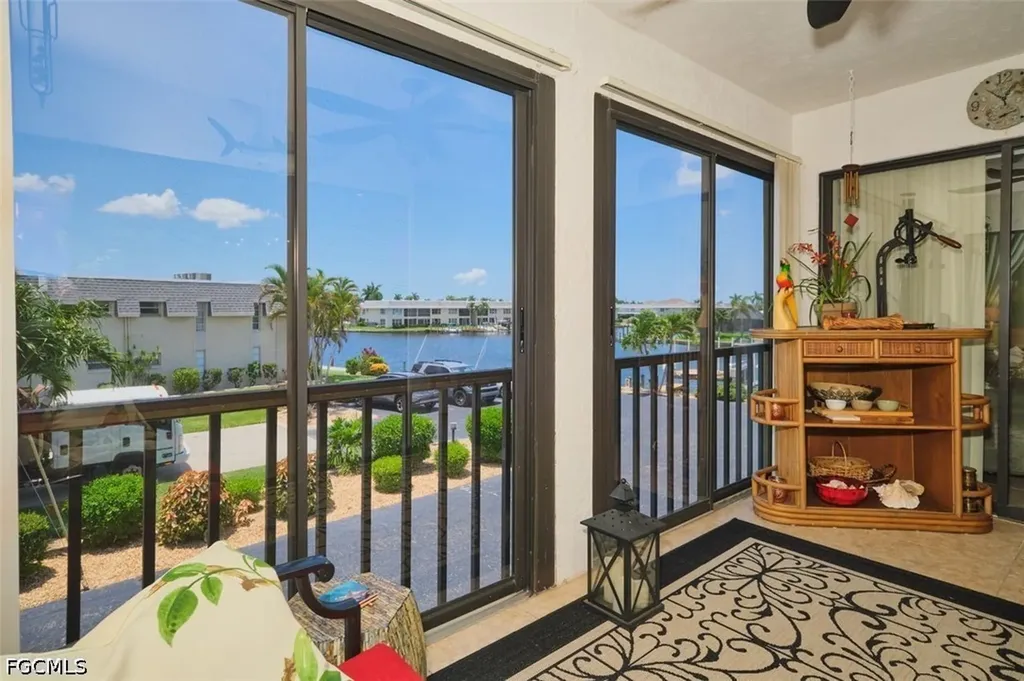 1905 SE 40th Terrace Cape Coral FL 33904