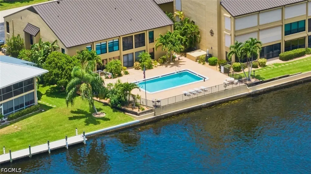 1905 SE 40th Terrace Cape Coral FL 33904