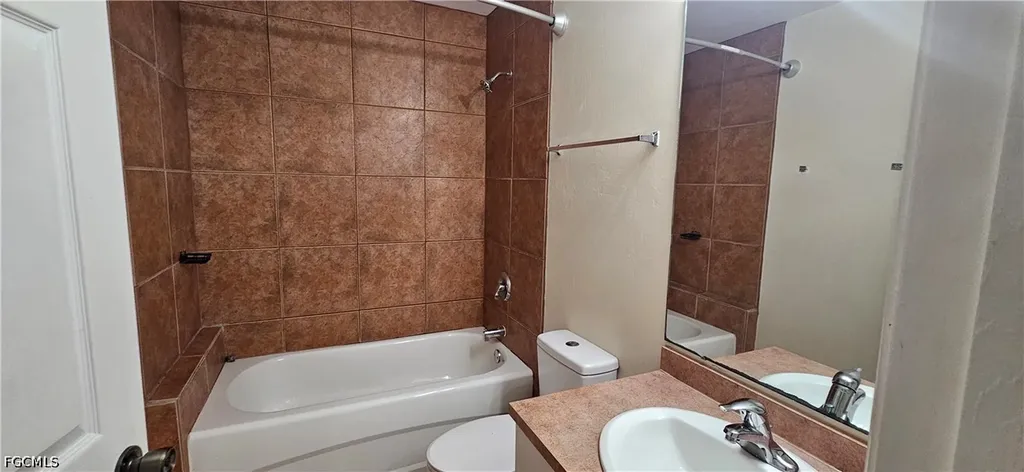 3007 SW Santa Barbara Place Cape Coral FL 33914