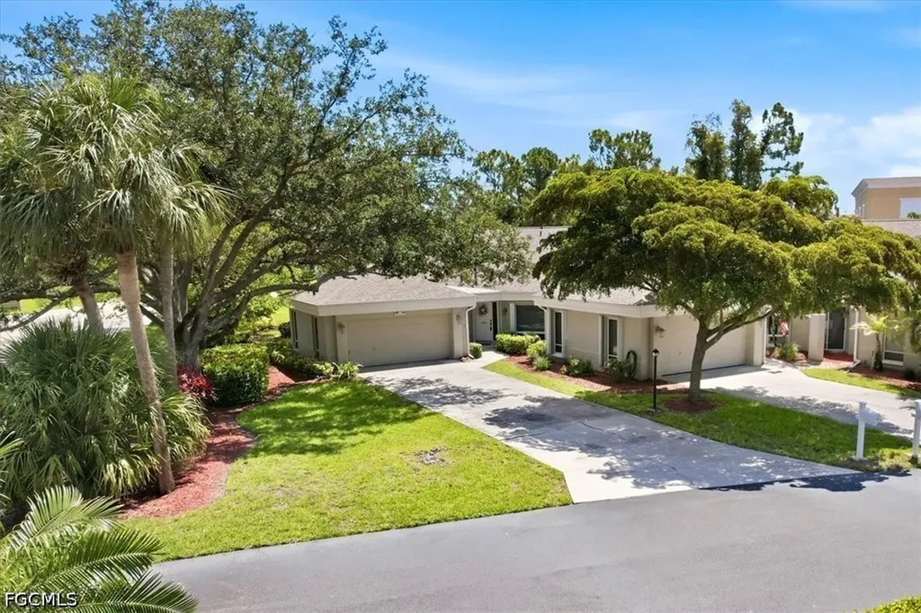 Estero FL, 21681 Sungate Court