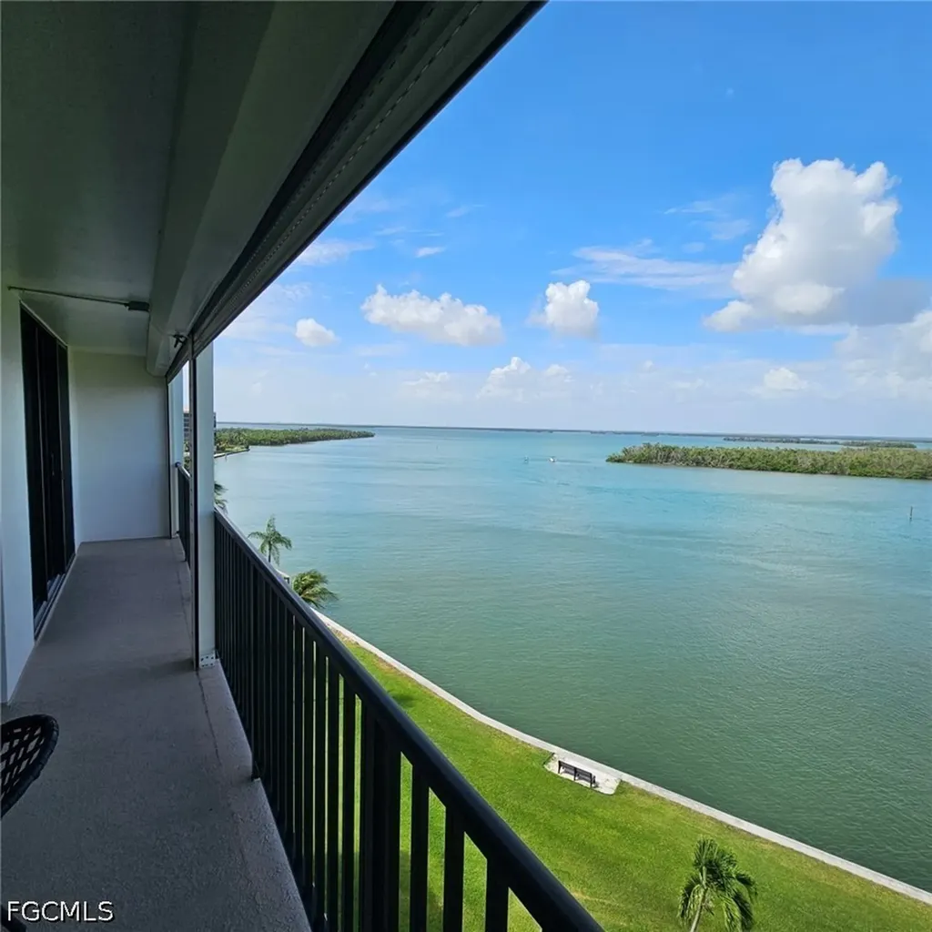 4253 Bay Beach Lane Fort Myers Beach FL 33931