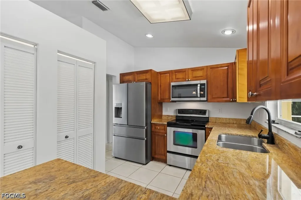 1514 NE 2nd Street Cape Coral FL 33909