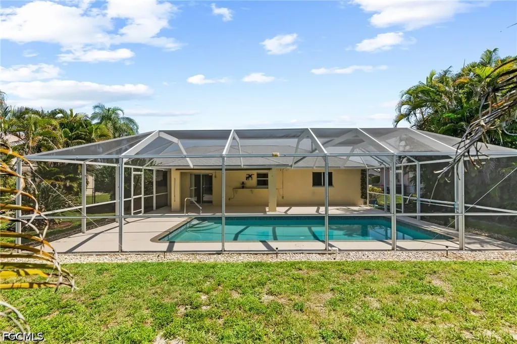 1514 NE 2nd Street Cape Coral FL 33909