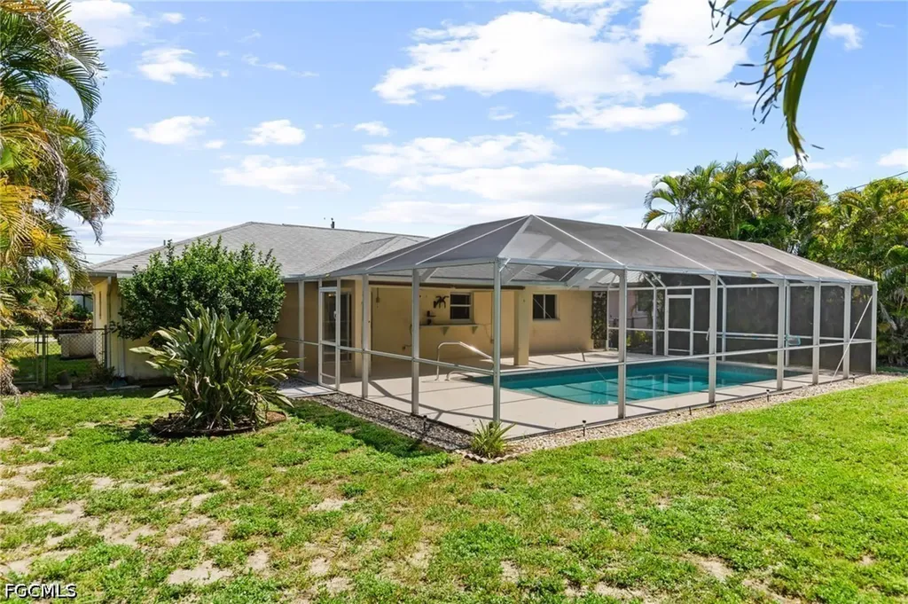 1514 NE 2nd Street Cape Coral FL 33909