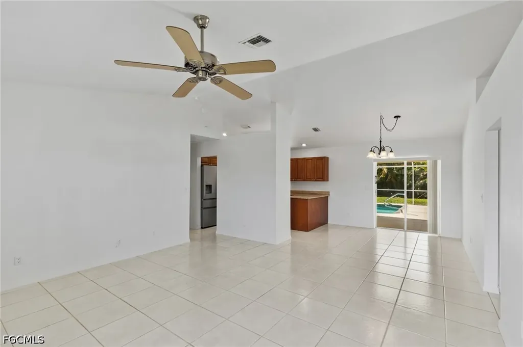 1514 NE 2nd Street Cape Coral FL 33909