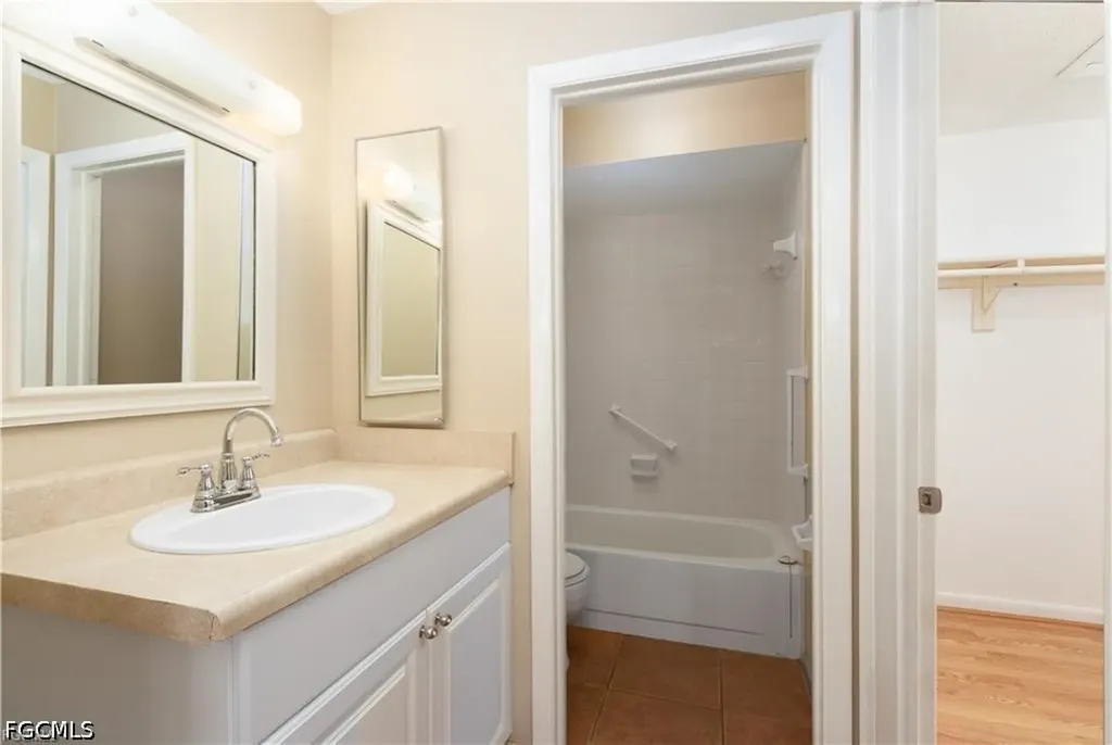 4608 SE 4th Place Cape Coral FL 33904