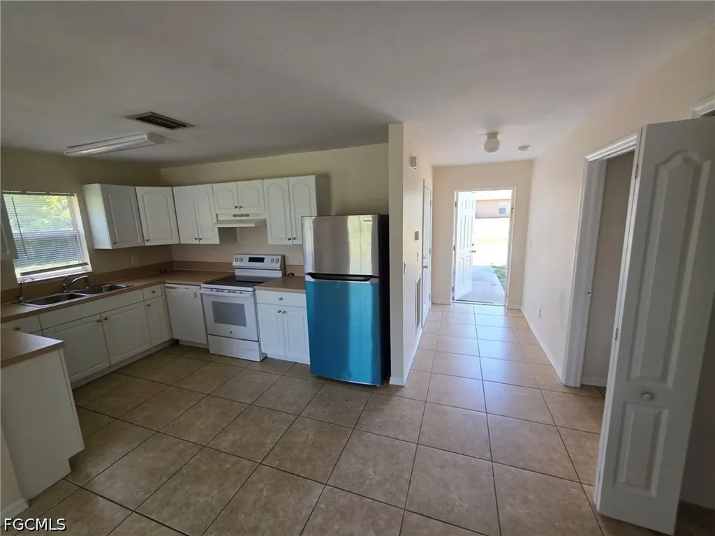 202 Hightower Avenue S Lehigh Acres FL 33973