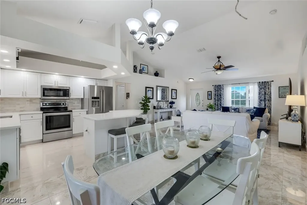 1006 NE 2nd Place Cape Coral FL 33909