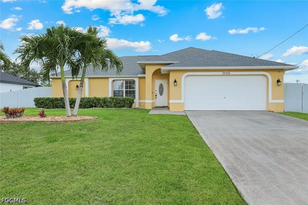 1006 NE 2nd Place Cape Coral FL 33909