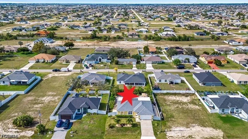 1006 NE 2nd Place Cape Coral FL 33909
