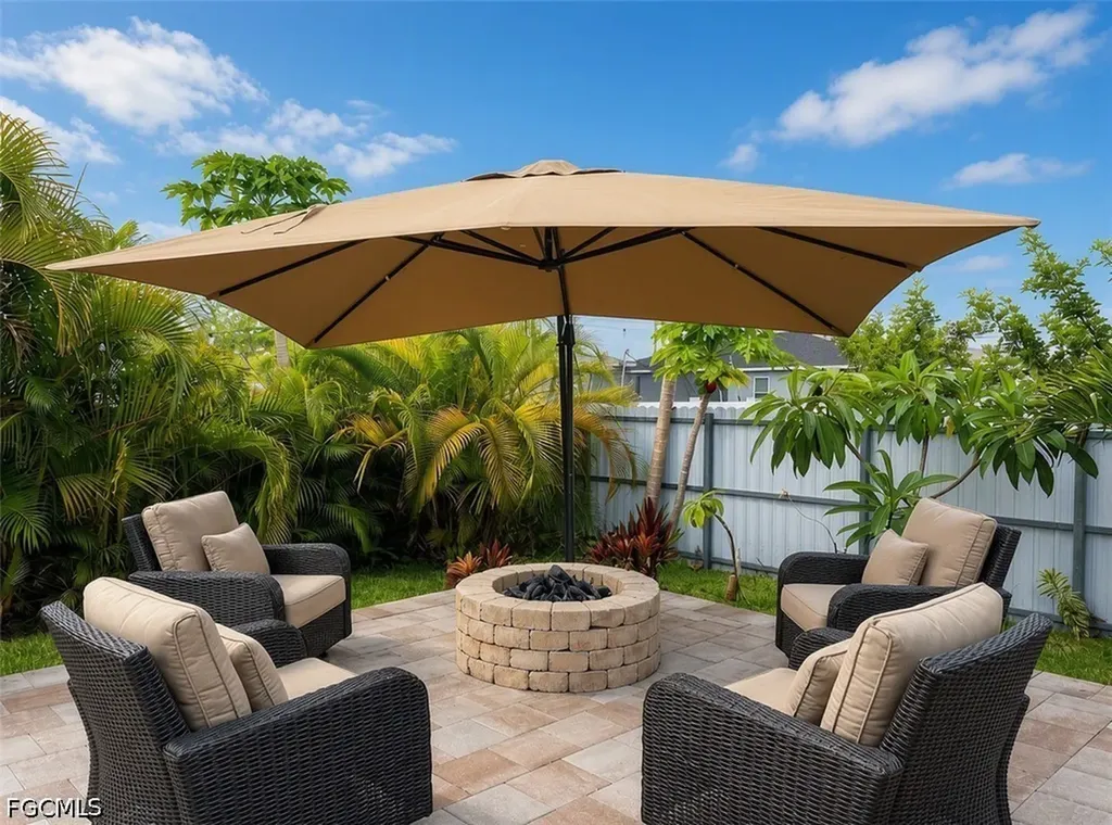 1006 NE 2nd Place Cape Coral FL 33909