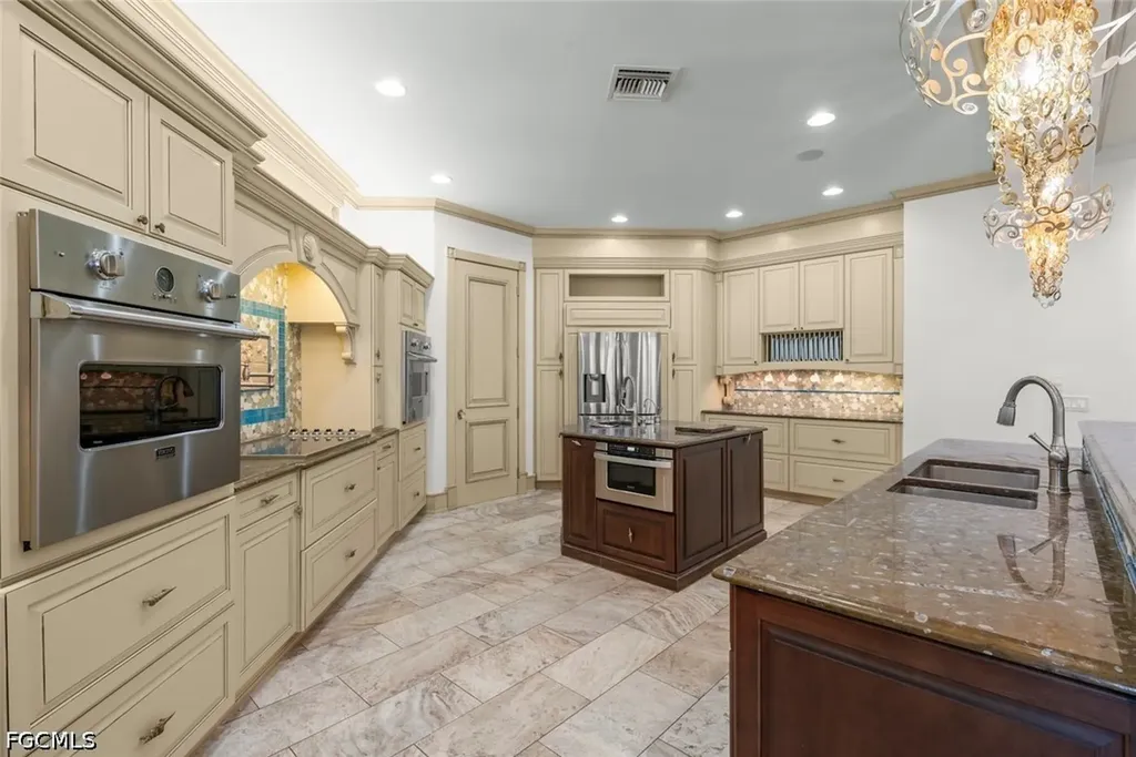 4725 Rue Belle Mer Sanibel FL 33957