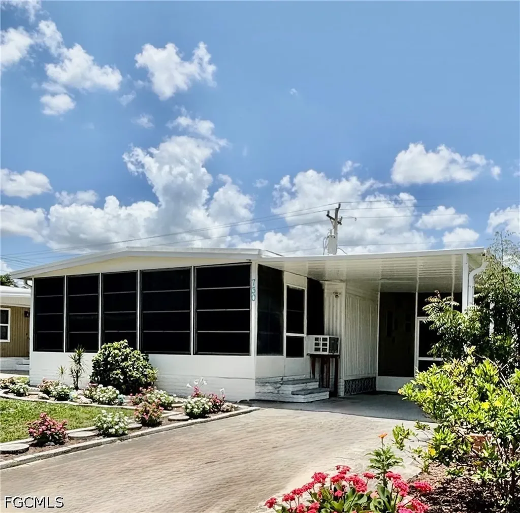 730 Knotty Pine Circle North Fort Myers FL 33917
