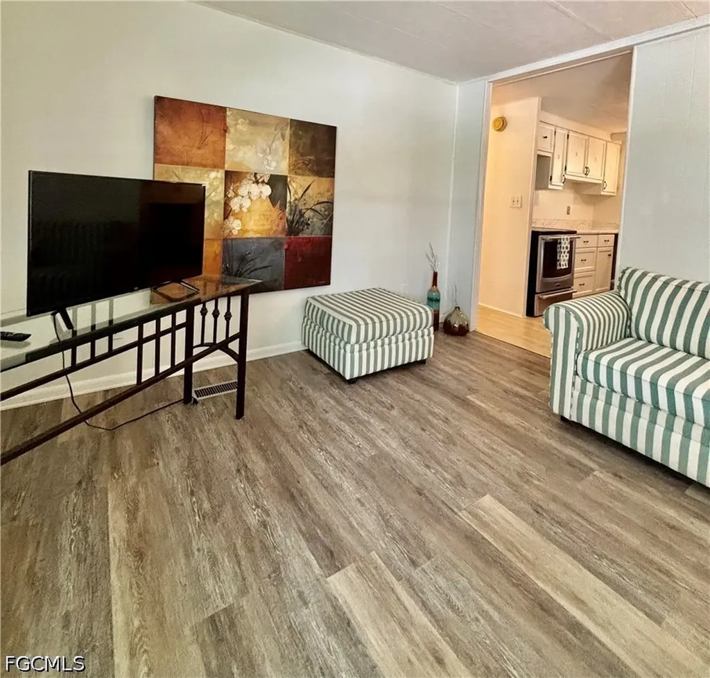 730 Knotty Pine Circle North Fort Myers FL 33917