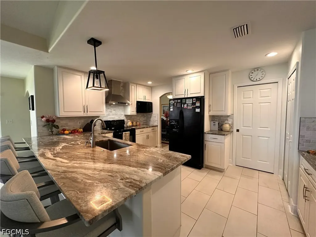 2916 Van Buren Parkway Cape Coral FL 33993