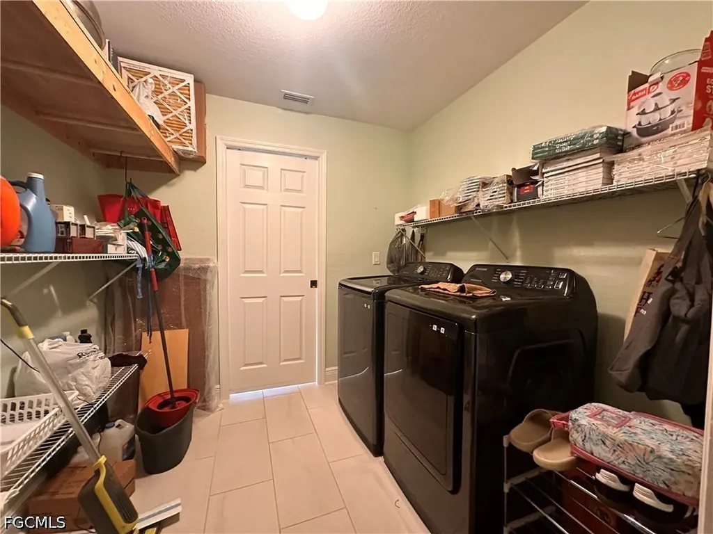 2916 Van Buren Parkway Cape Coral FL 33993