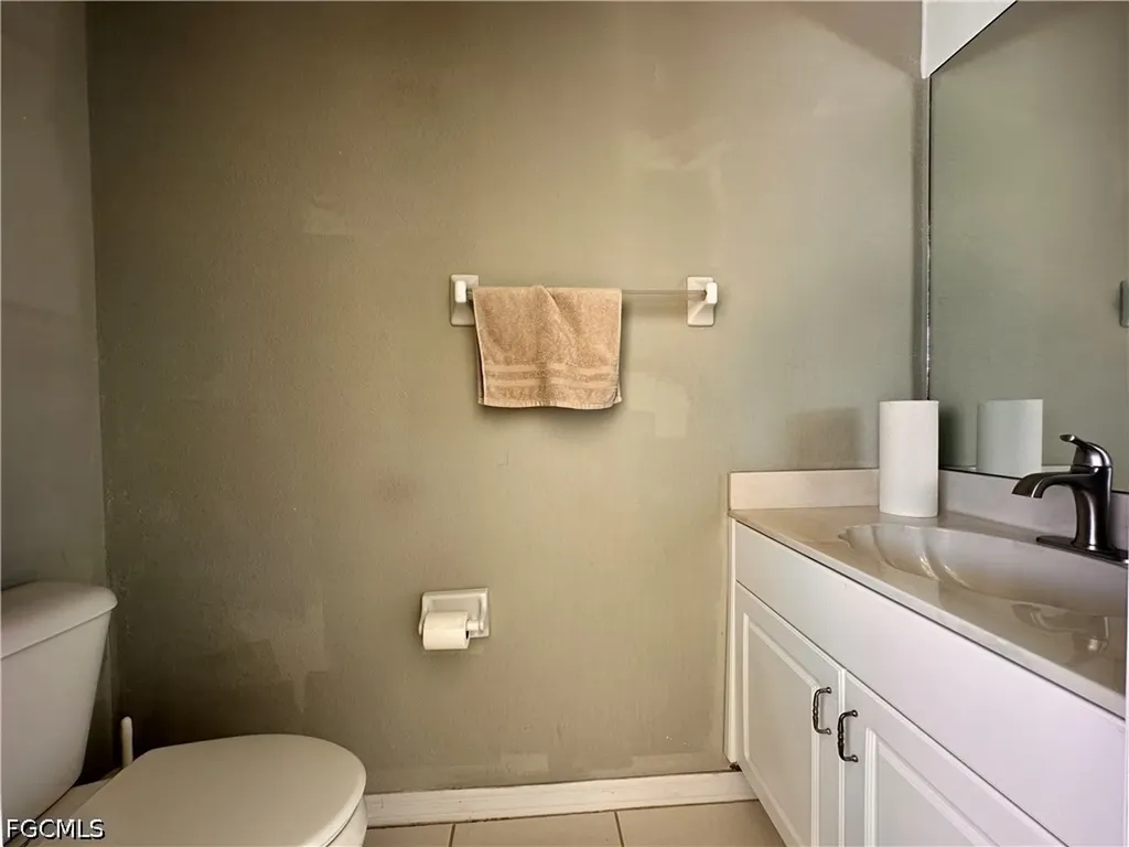2916 Van Buren Parkway Cape Coral FL 33993