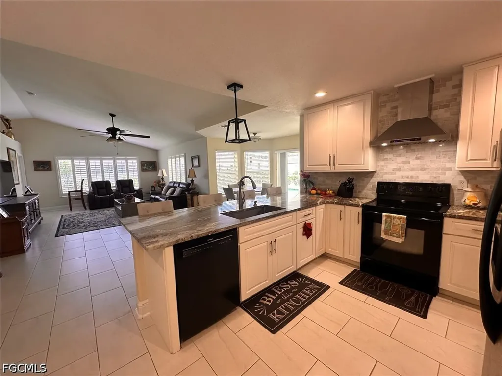 2916 Van Buren Parkway Cape Coral FL 33993