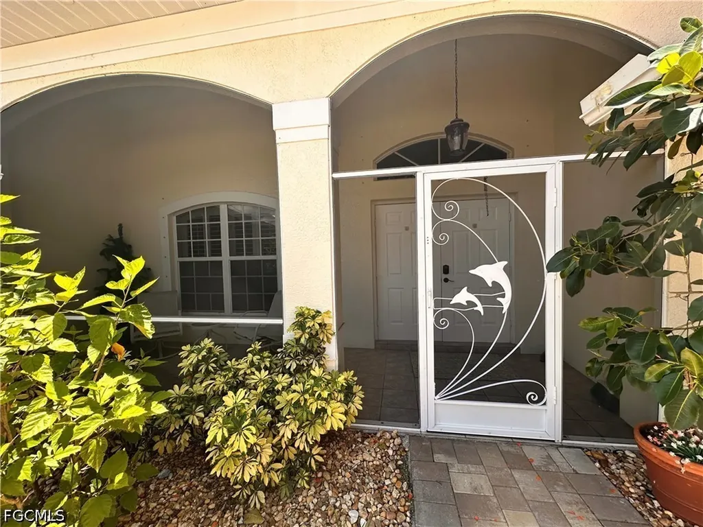2916 Van Buren Parkway Cape Coral FL 33993