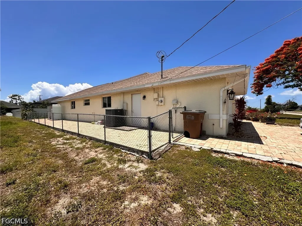 2916 Van Buren Parkway Cape Coral FL 33993