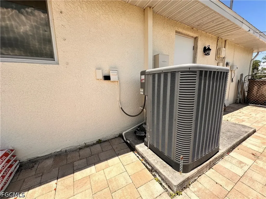 2916 Van Buren Parkway Cape Coral FL 33993