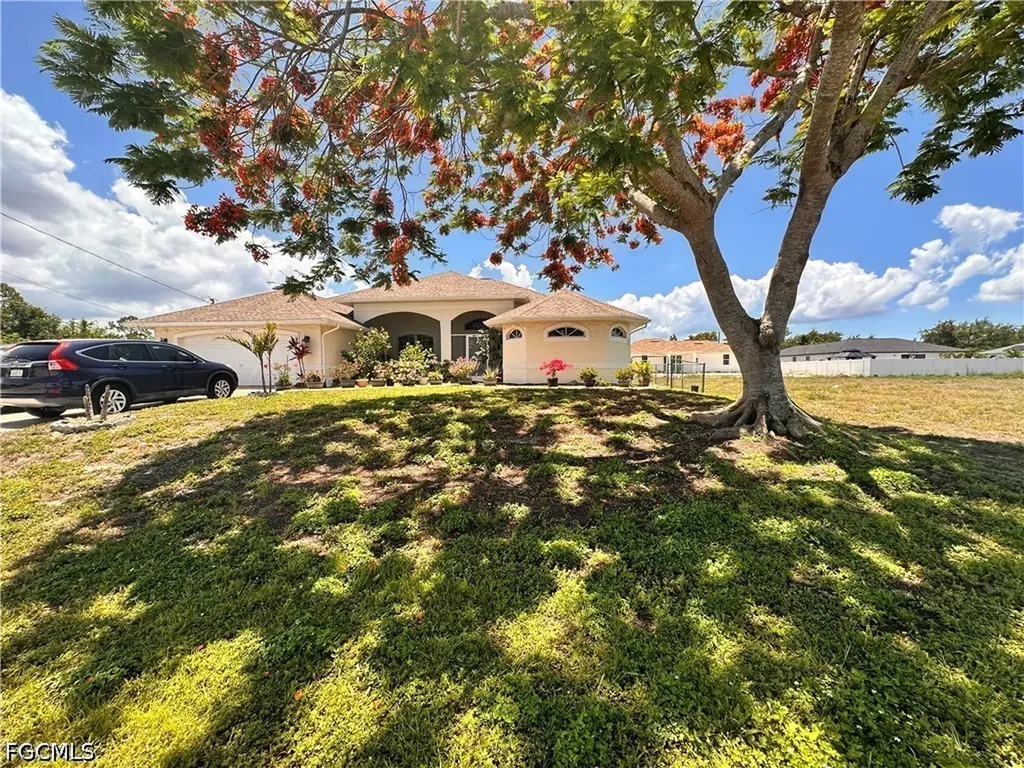 2916 Van Buren Parkway Cape Coral FL 33993