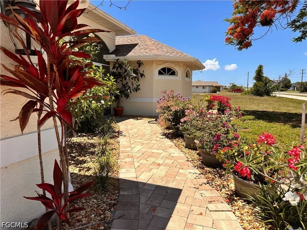 2916 Van Buren Parkway Cape Coral FL 33993