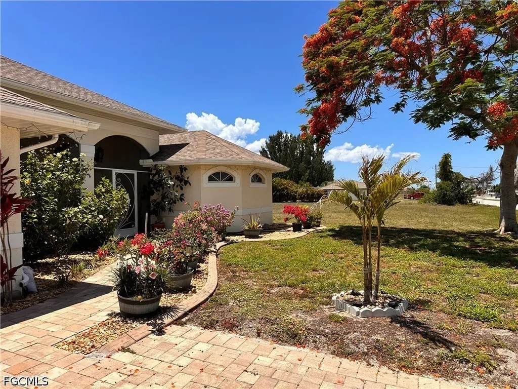 2916 Van Buren Parkway Cape Coral FL 33993