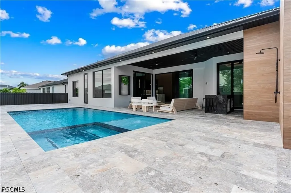105 SW 33rd Place Cape Coral FL 33991