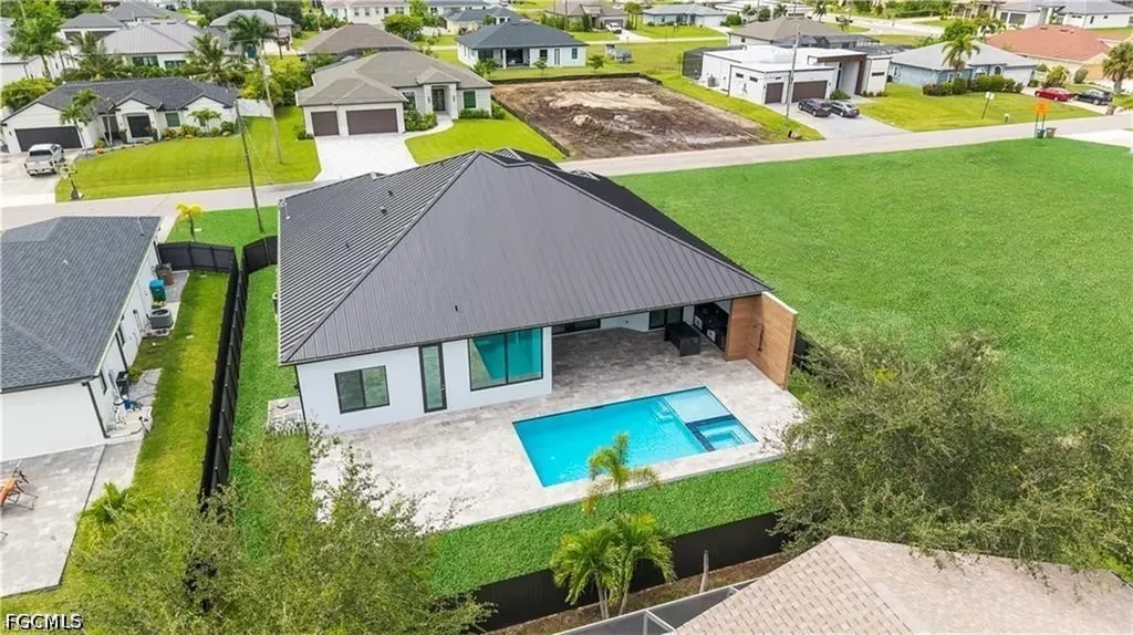 105 SW 33rd Place Cape Coral FL 33991