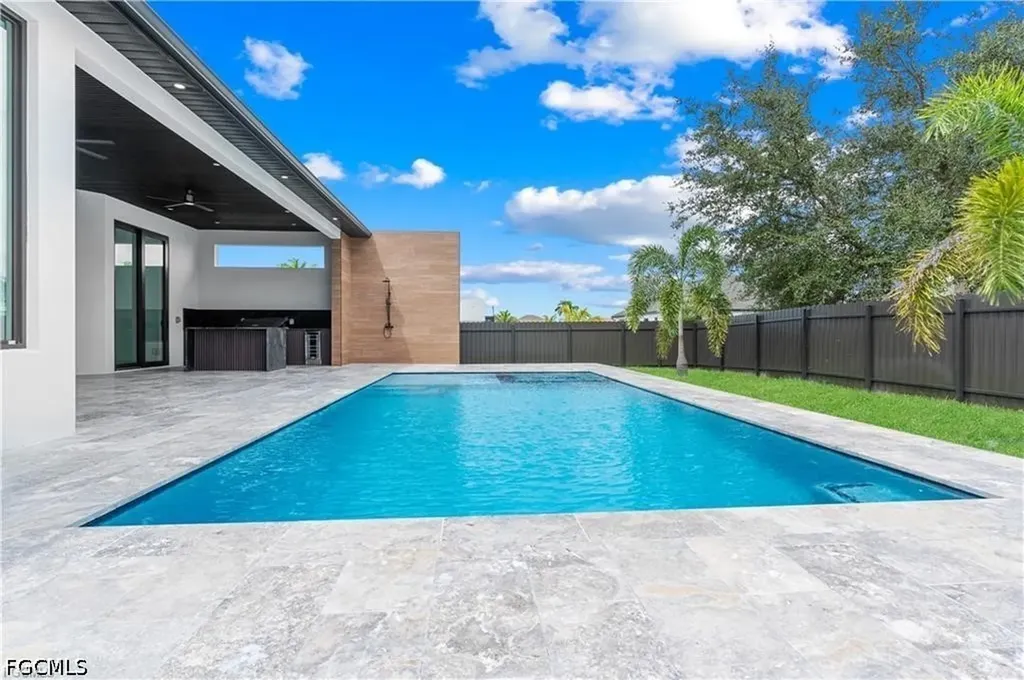 105 SW 33rd Place Cape Coral FL 33991
