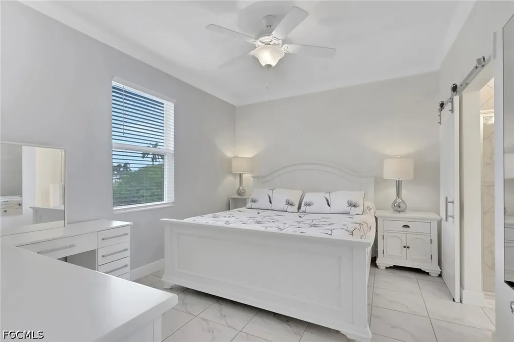 1517 NE 8th Place Cape Coral FL 33909